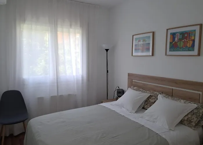 公寓 Quiet Cozy Near 锡切斯